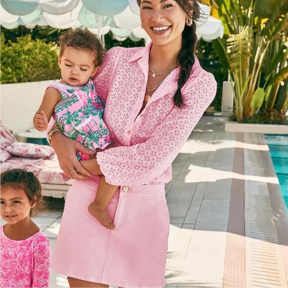 NWT Lilly Pulitzer Sea Breeze Eyelet Button Down Top Pink Blossom Womens Size M - Picture 2 of 15
